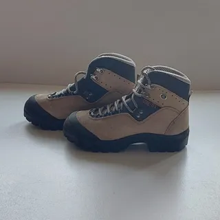 کفش کوهنوردی 36