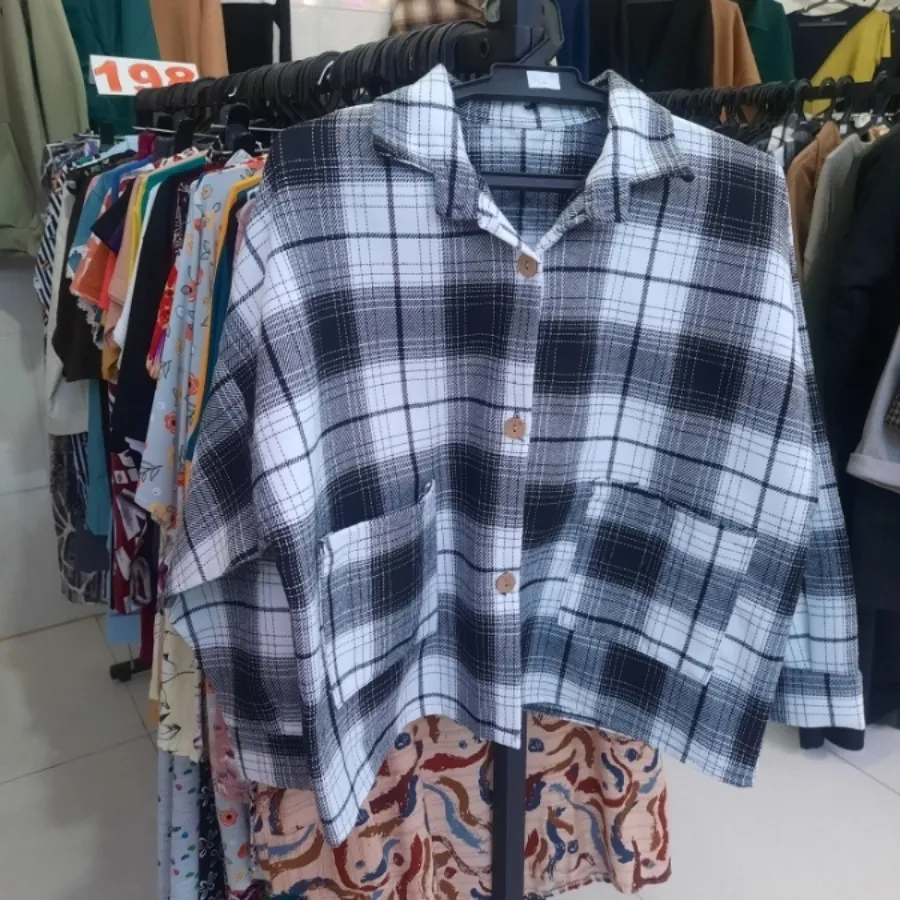 کراپ کت چهارخونه