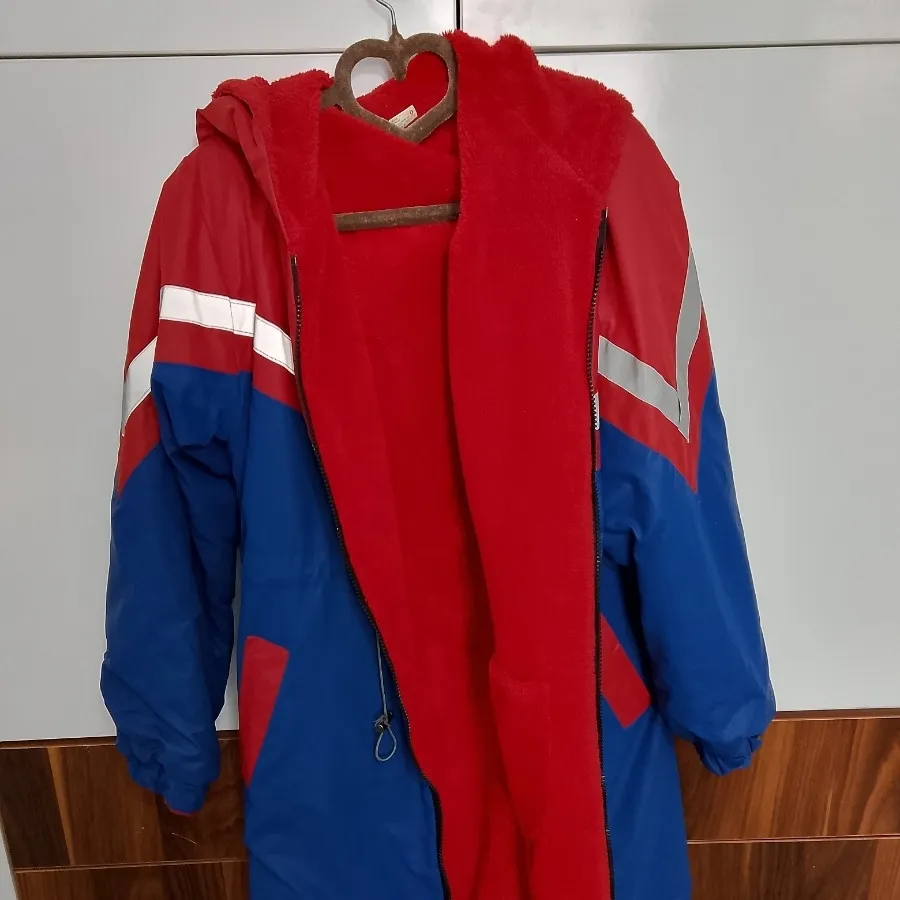 کاپشن دو رو قرمز آبی شمعی