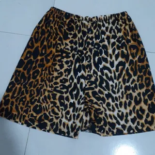 شلوارک پلنگی