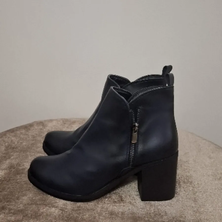 نیم بوت زنانه