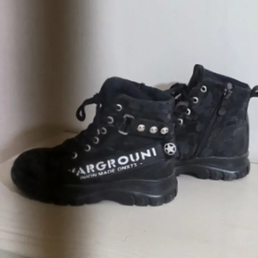 بوت بچه گانه