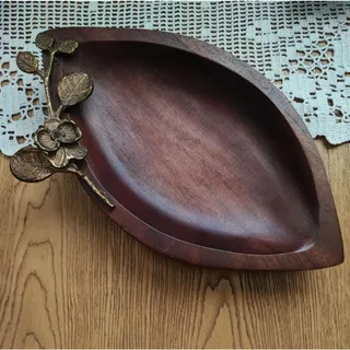 ظرف چوبی با گلای برنجی