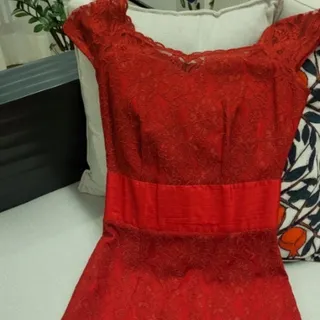 پیراهن گیپور قرمز