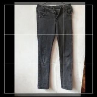 شلوار اسکینی