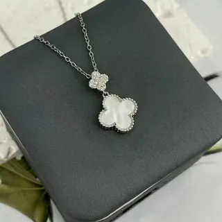 گردنبند ونکلیف