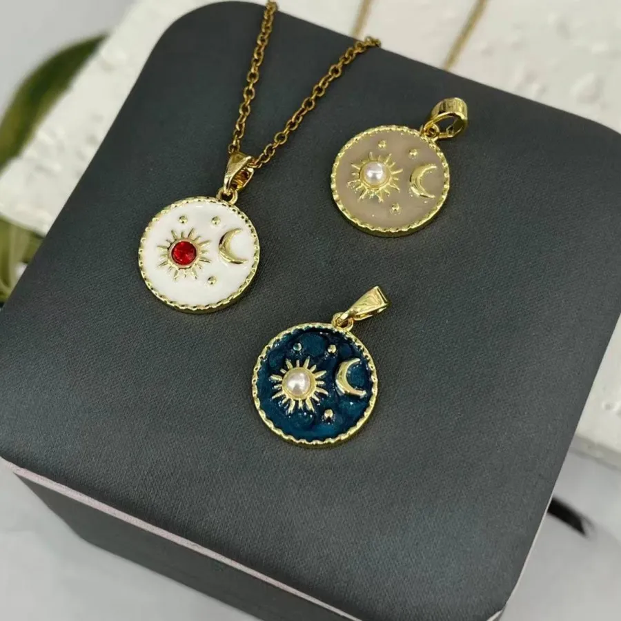 گردنبند ماه وخورشید
