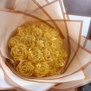 دسته گل 19 شاخه روبانی