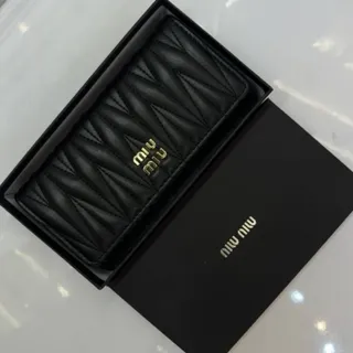 کیف پول MIU MIU
