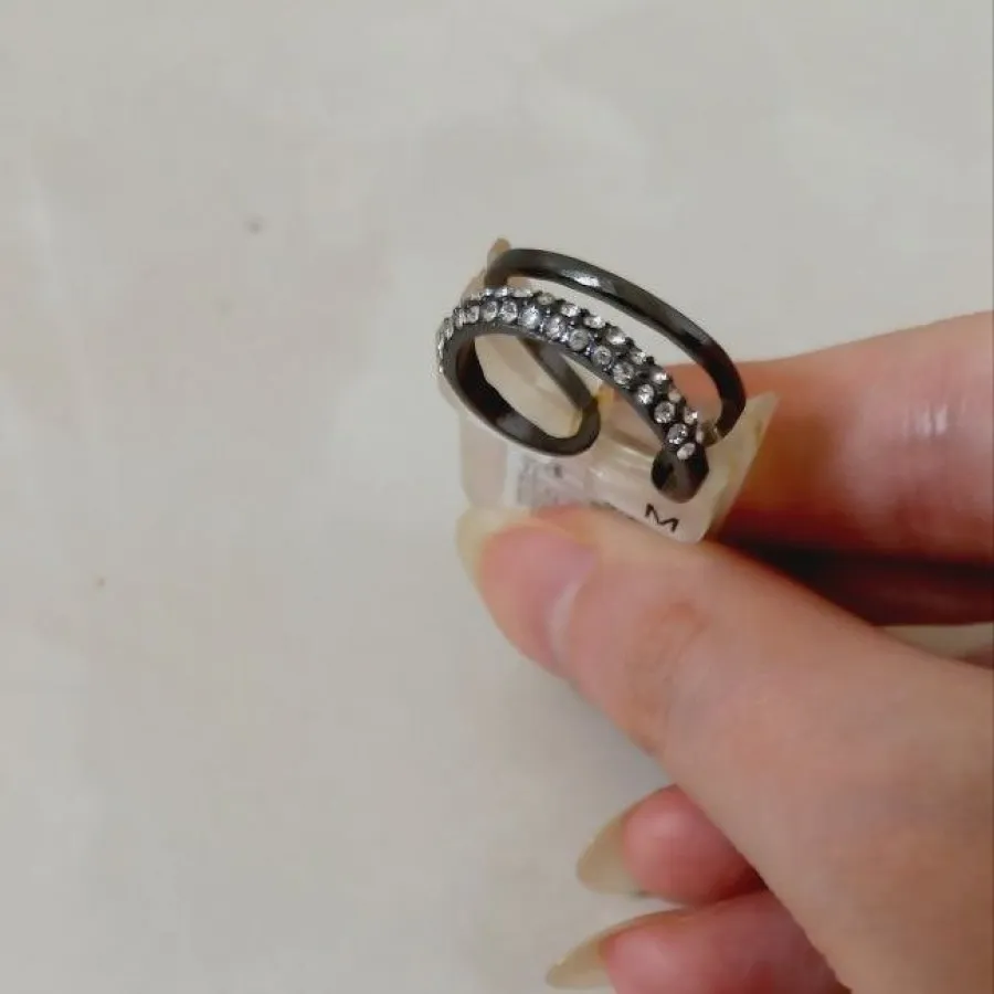 انگشتر جذاب و زیبا