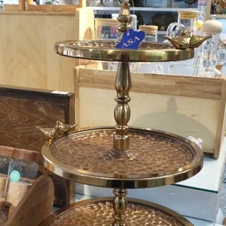 شیرینی خوری