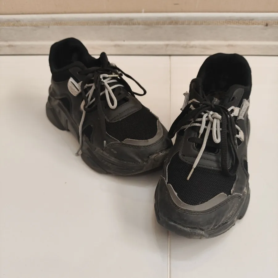 کفش اسپورت زنانه