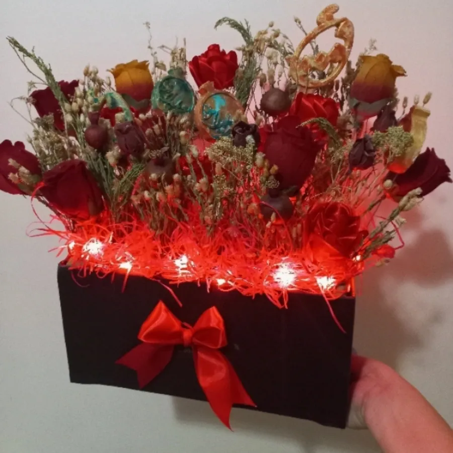 باکس گل مصنوعی شب یلدا