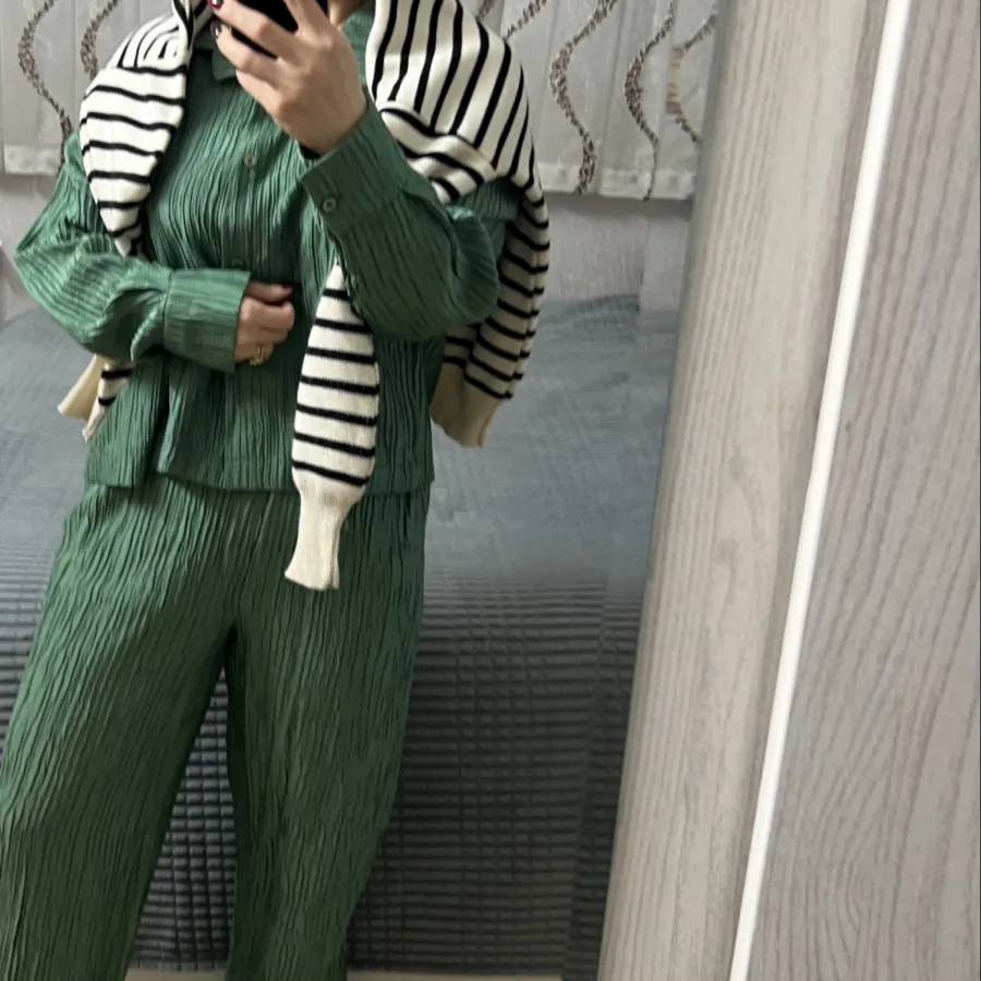 ست بلوز شلوار پلیسه