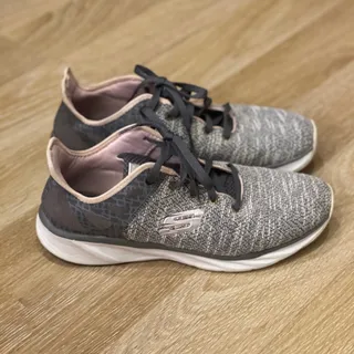 کتونی اسکچرز