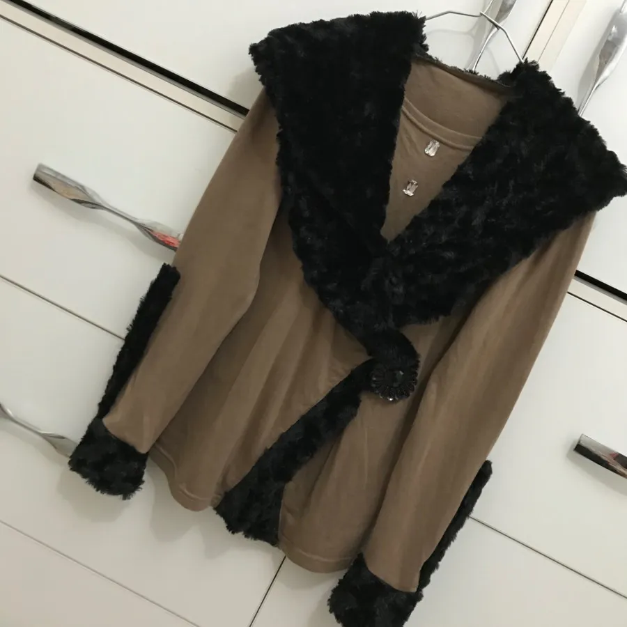 بلوز یقه خز ارسال رایگان