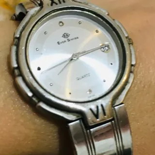 ساعت کوارتز اصل سوییسی