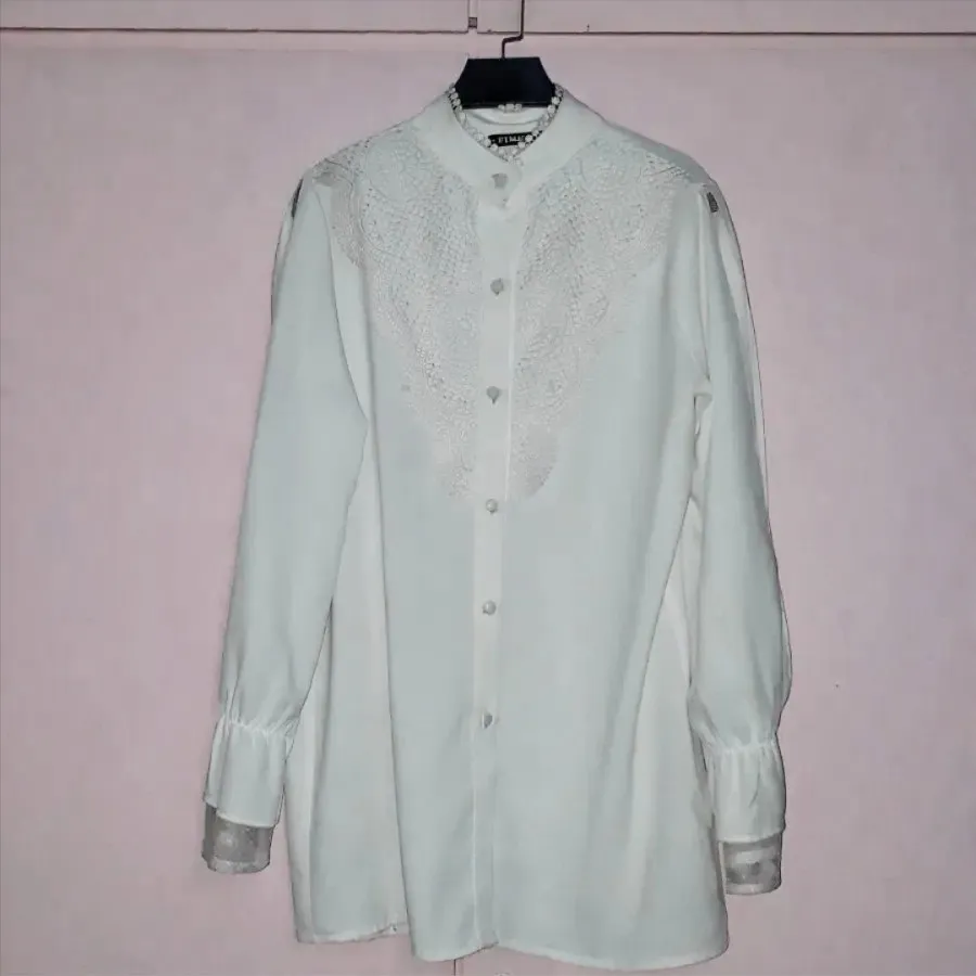 شومیز سفید گیپور دار