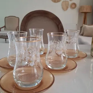 استکان نعلبکی لاو