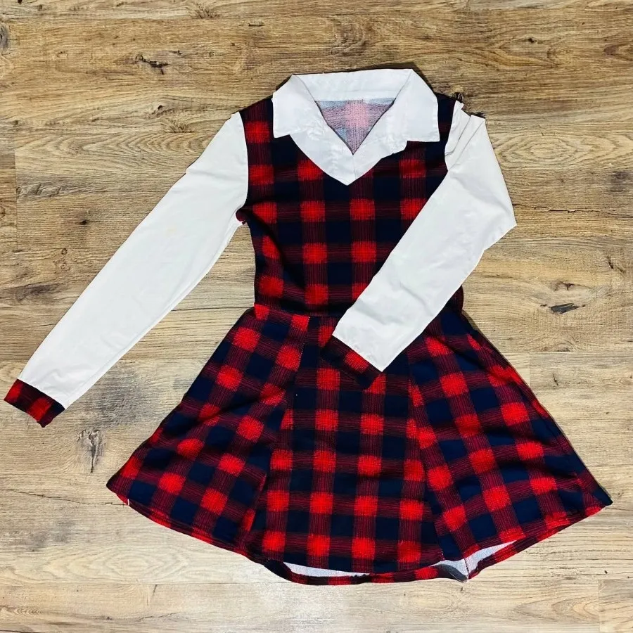 پیراهن دخترانه