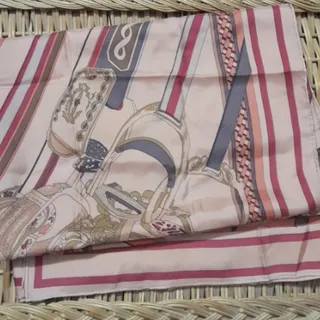 روسری قواره دار