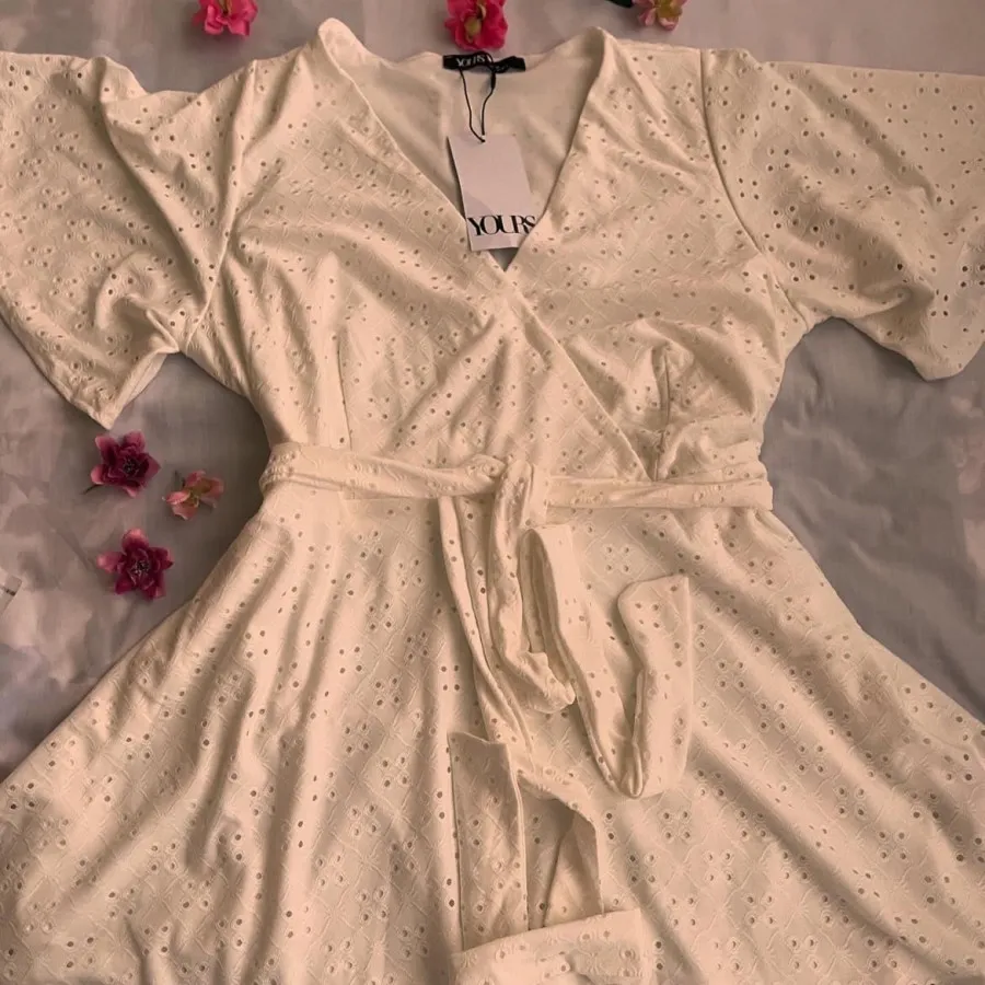 پیراهن خامه دوزی سفید