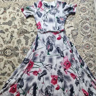 پیراهن های بلند پوشیده