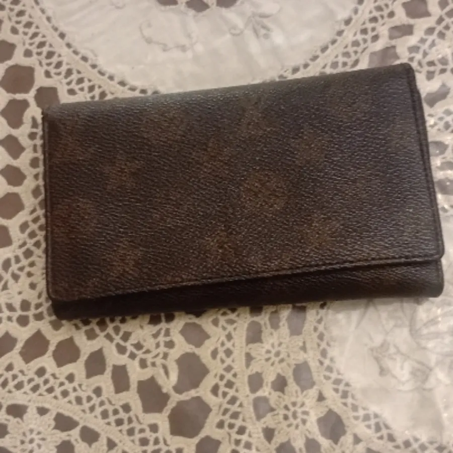 کیف پول لویی ویتون