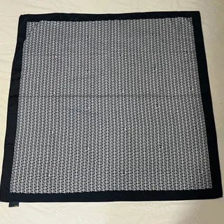 روسری اورجینال فندی