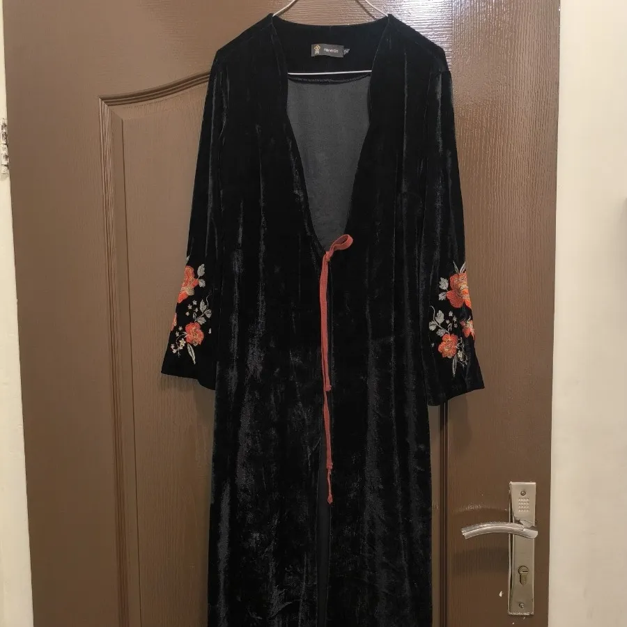 مانتو مخمل کار شده