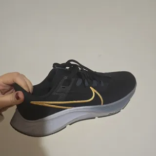 کتونی نایکی اصل سایز 38