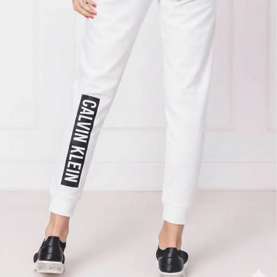 جاگر‌ یونیسکس تو کرکی