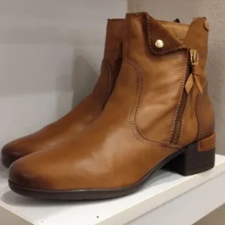 نیم بوت تمام چرم