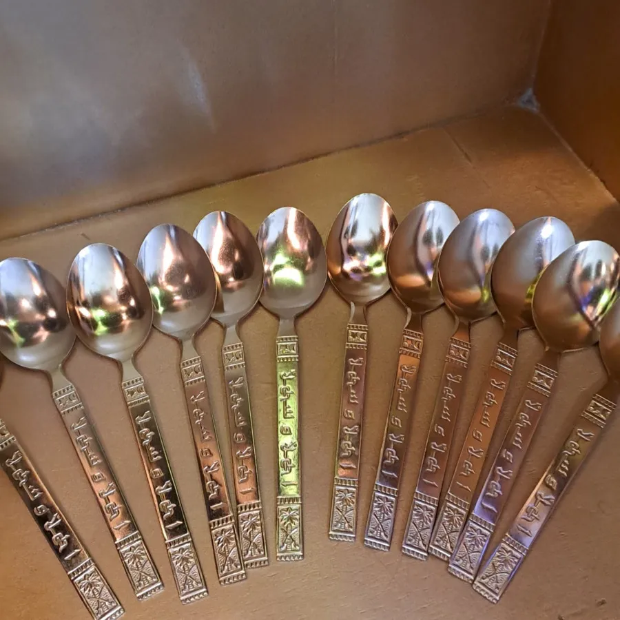 قاشق طلایی دو دست