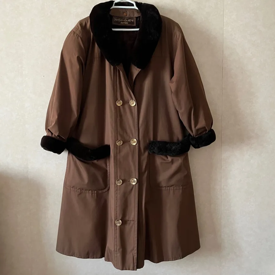 پالتو پوست ایوسن لوران