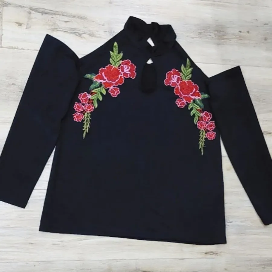 بلوز مجلسی خوشگل

کاملانو