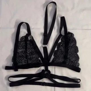 سوتین هارنس