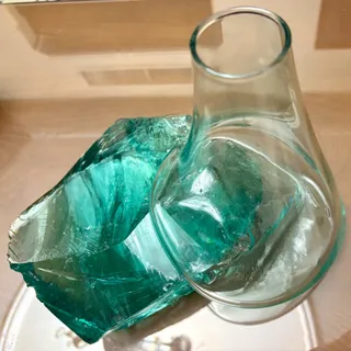 گلدان شیشه ای دکوراتیو