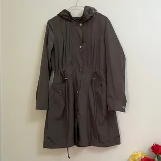 بارونی و پالتو خاکی نسکاف