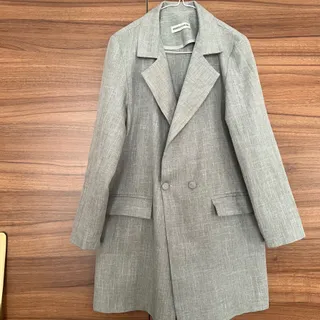 مانتو یا کت  تک