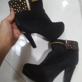 نیم بوت مخمل سایز 38