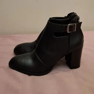 نیم بوت زنانه