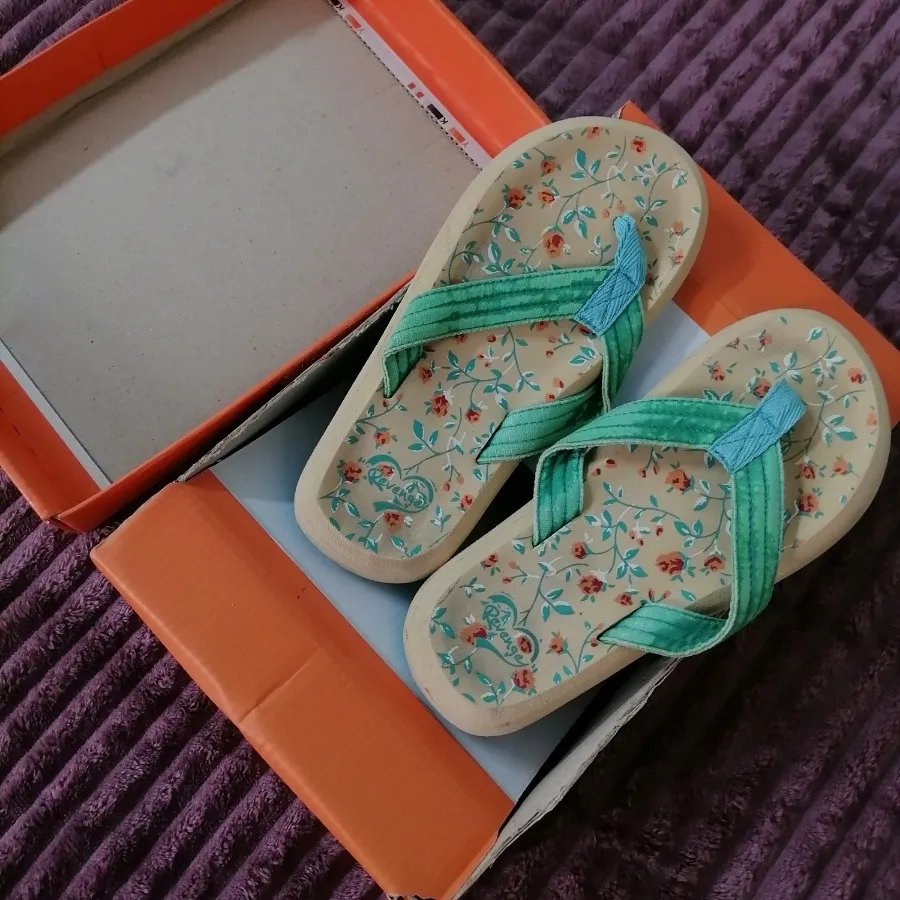 دمپایی ابری