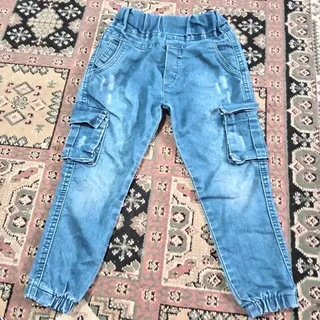 شلوار لی بچگانه