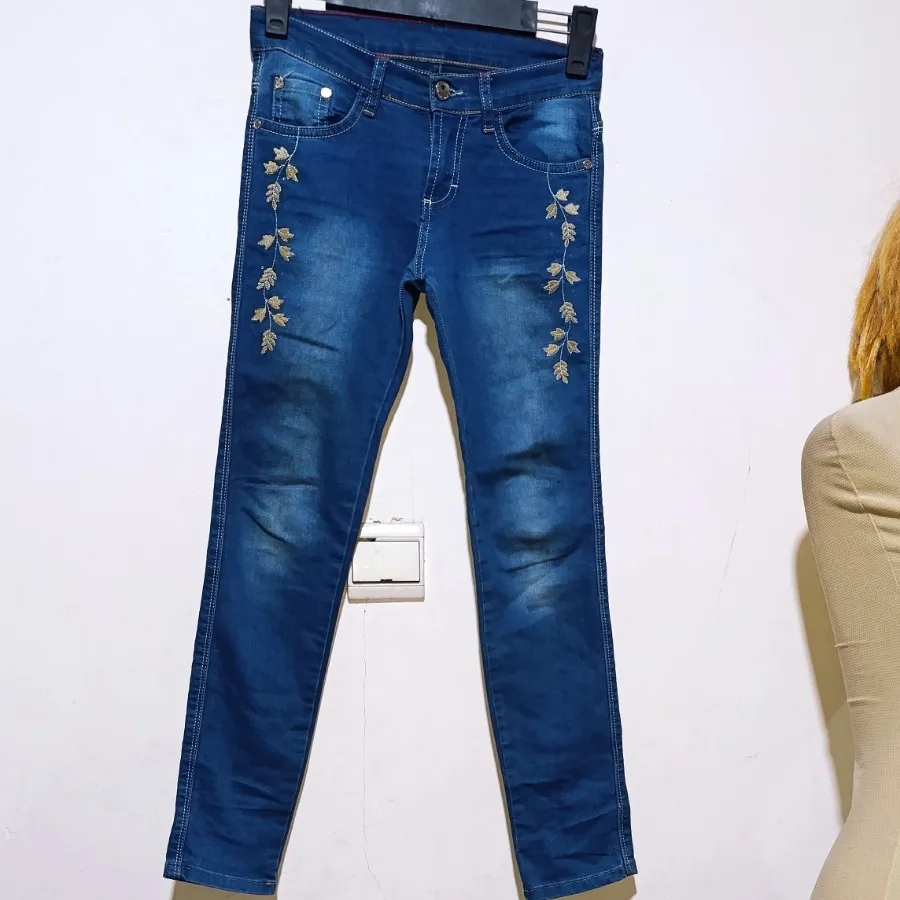 شلوار جین بچگانه