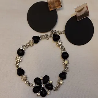 اکسسوری و زیورآلات مشکی