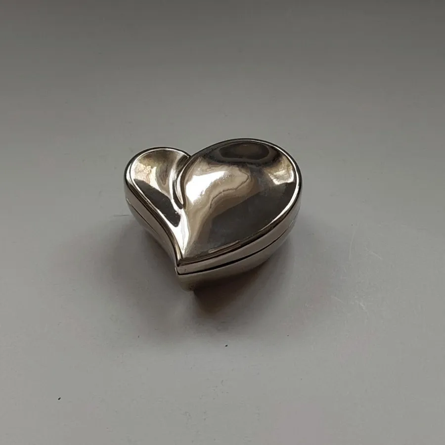 جای زیورآلات قلبی