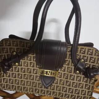 کیف مجلسی فندی