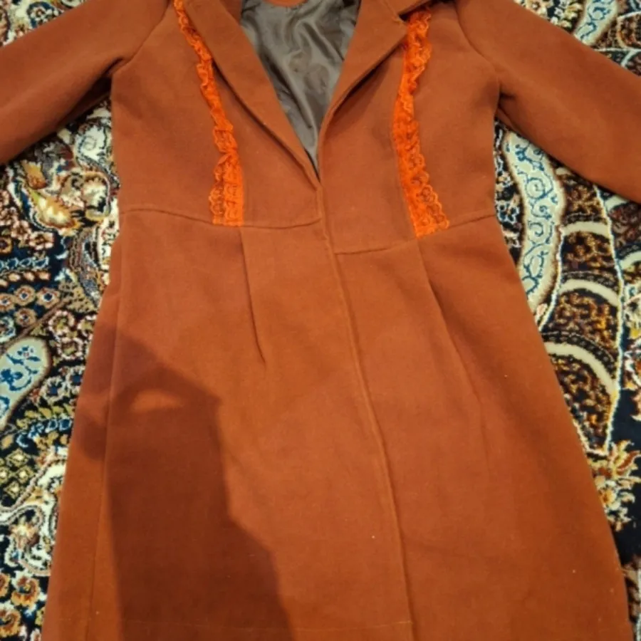 پالتو نارنجی 5 ساله