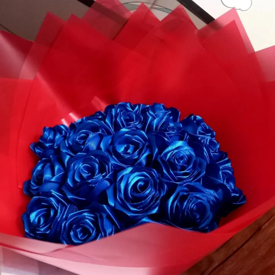 گل روبانی آبی کاربنی